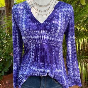 3/4 sleeve V neck t shirt